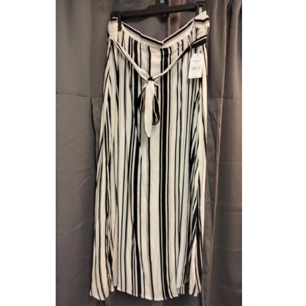 STRIPED WRAP SKIRT